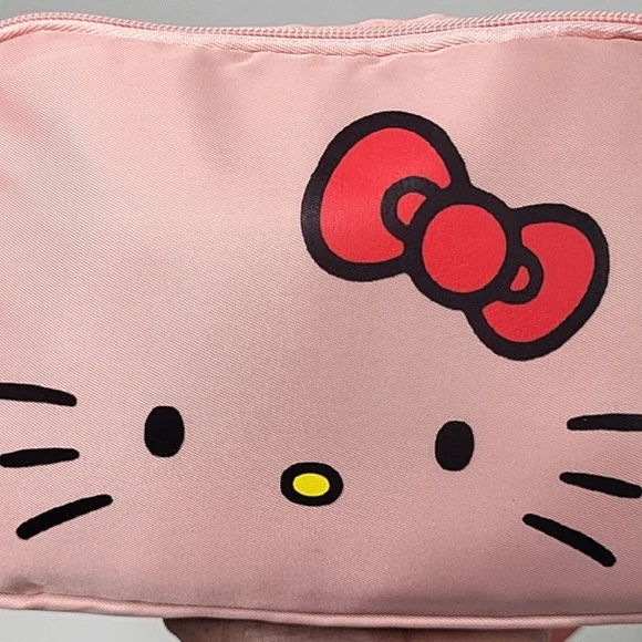 Hello Kitty Pink Fanny Pack - Picture 9 of 11